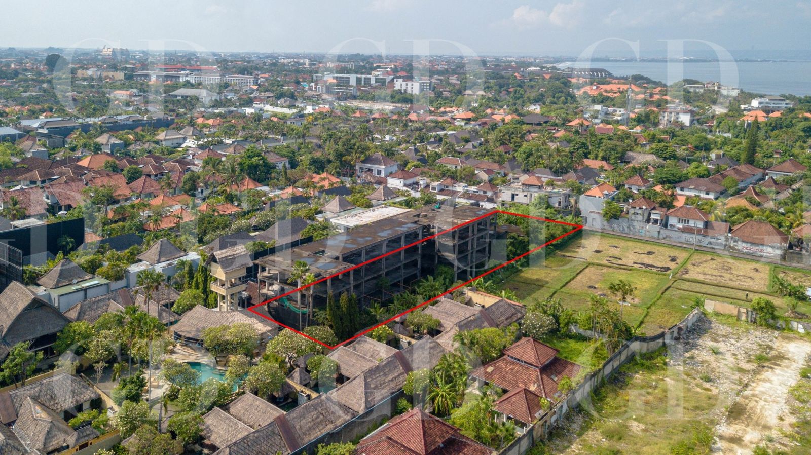 LAND WITH EXTRA BUILDING CLOSE TO KUDETA